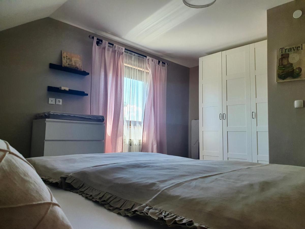 Apartment Murva Dreznik Grad Bagian luar foto